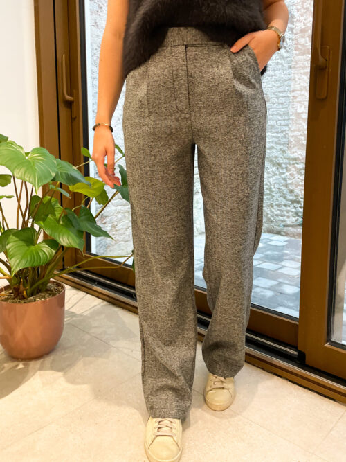ELLA BROEK