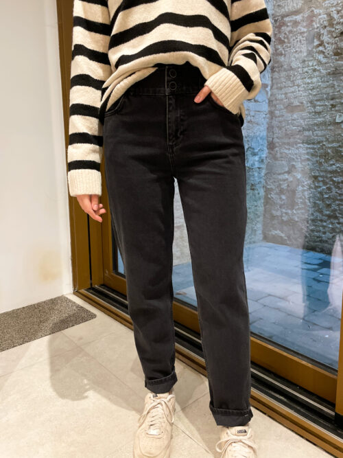 LIZZI JEANS - BLACK