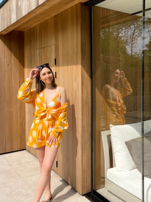 SUNNY SHORTS