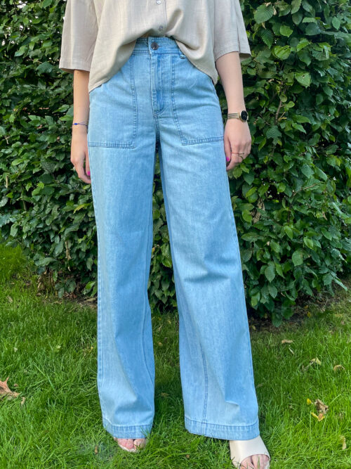 GWYNNETH JEANS