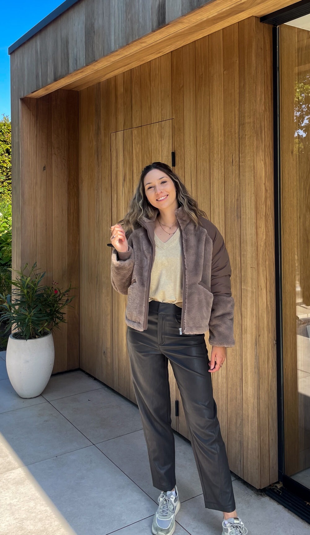 SHORT TEDDY JACKET - BROWN