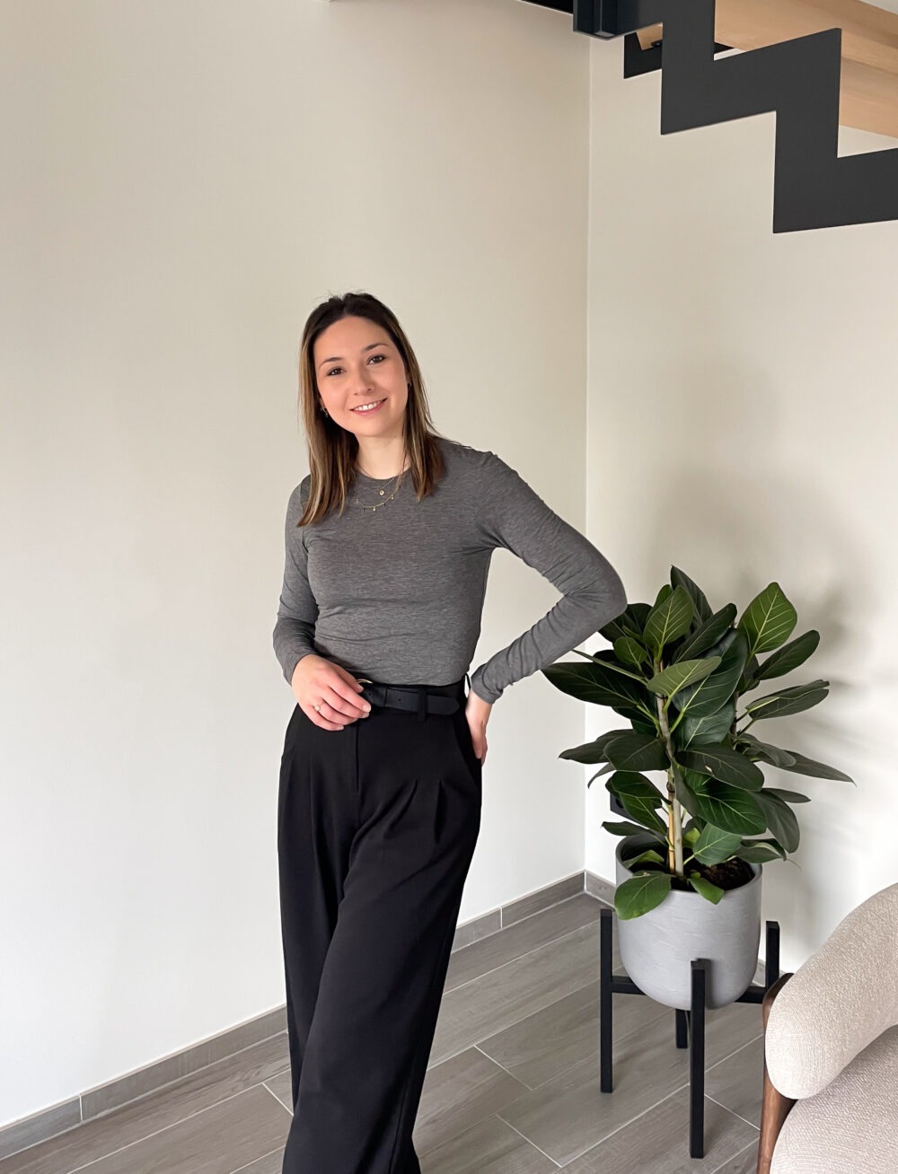BETRINA TOP - GREY