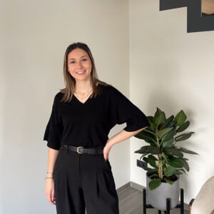 ESLINA RACHELLE PULLOVER - BLACK