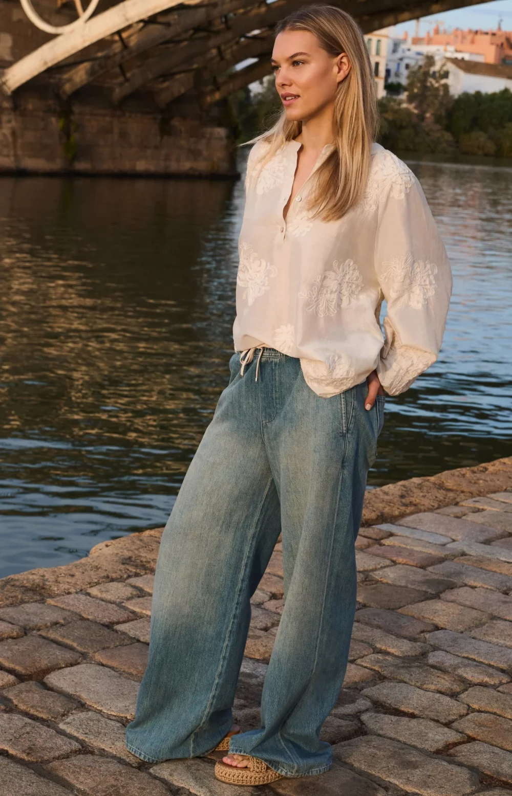 MONI BLOUSE - BEIGE